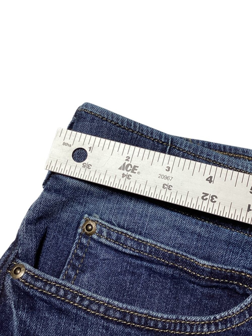 Lee: Men's Extreme Motion Jeans, Straight Taper, Size 38 x 30 - Picture 11 of 14